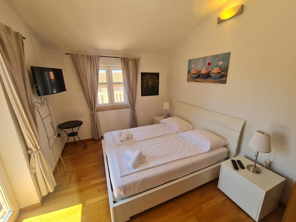 Apartments Kuca Sunce Vodnjan Exterior photo
